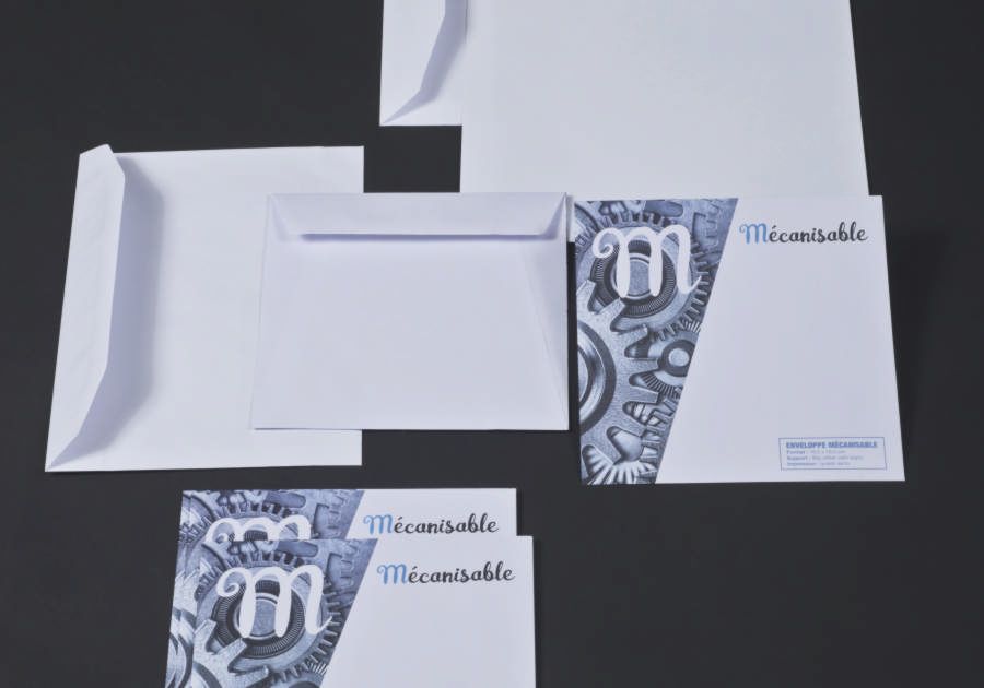 Enveloppe et papiers à en tête